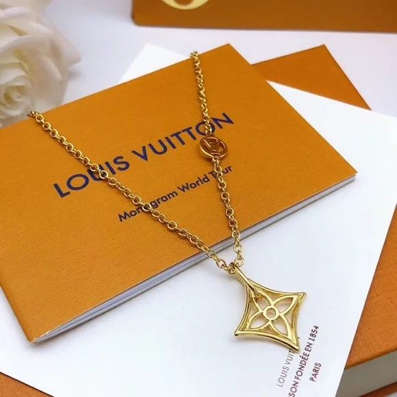 Louis Vuitton Gold Diamond-Shaped Pendant Necklace - Picture 3 of 8